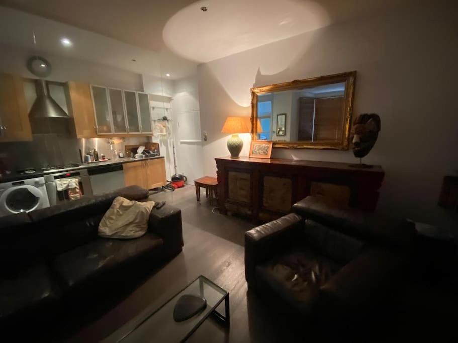 Large Studio Flat In Kensington Londra Dış mekan fotoğraf